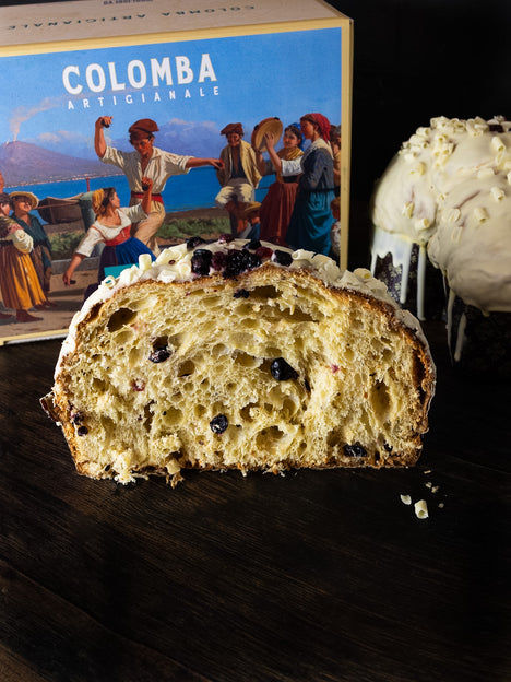 Colomba Fruits Rouges et Chocolat Blanc 750g Mangiobevo